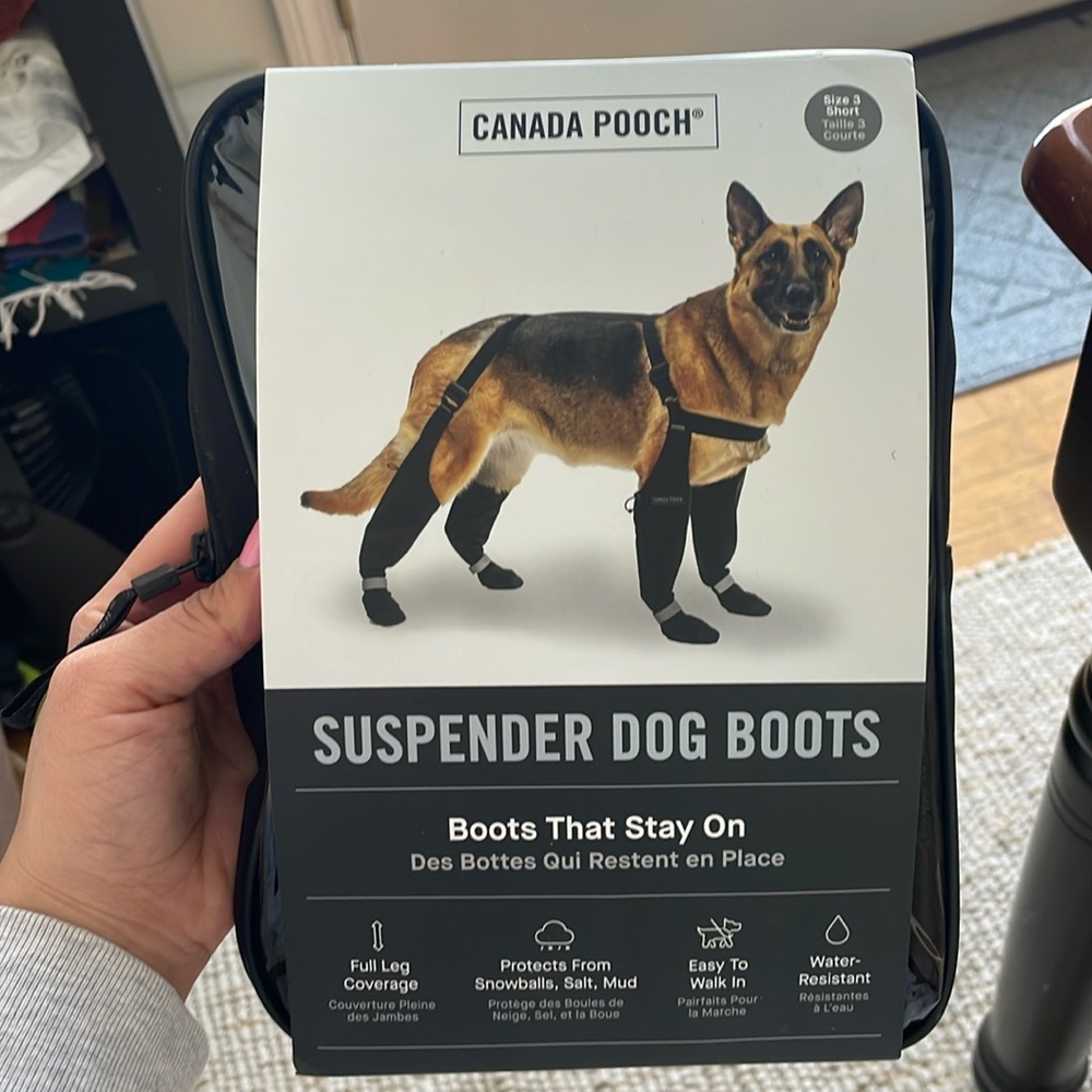 Canada Pooch Suspender Boots
Size 3 short
NWT